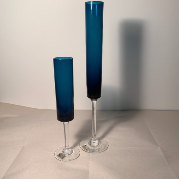Two Gorgeous long-stemmed glass Vases, sizes 8" and 12", Marine Blue - Picture 7 of 10